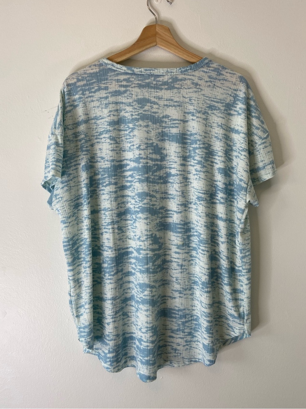 Shambhala Patterned Ribbed Tee - Picture 6 of 6